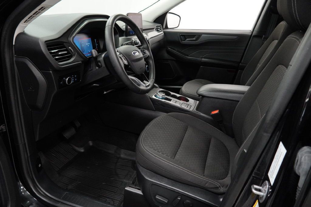 Used 2024 Ford Escape Active AWD/4WD image 12