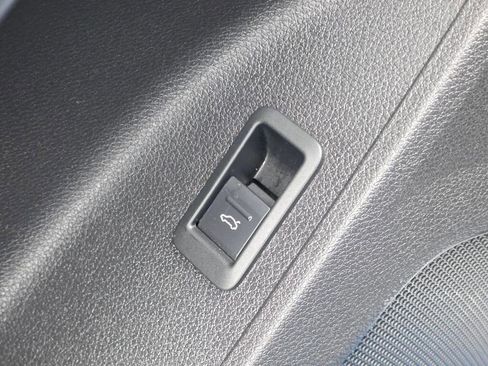 Used 2019 Audi Q3 2.0T Premium Plus w/ Premium Plus Package image 40