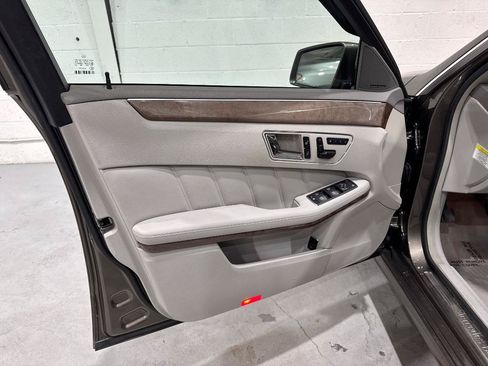 Used 2011 Mercedes-Benz E 350 Sedan image 26