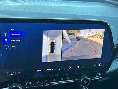 Used 2025 Chevrolet Blazer EV LT FWD image 21