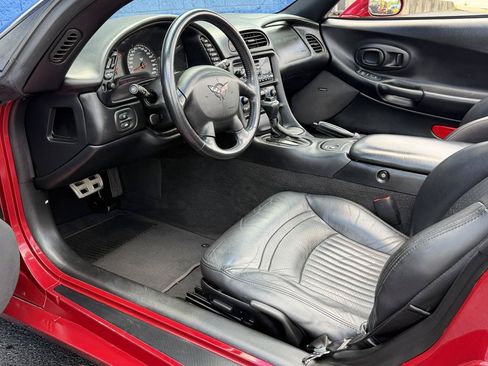 Used 2002 Chevrolet Corvette Convertible w/ Preferred Equipment Group2 RWD image 17