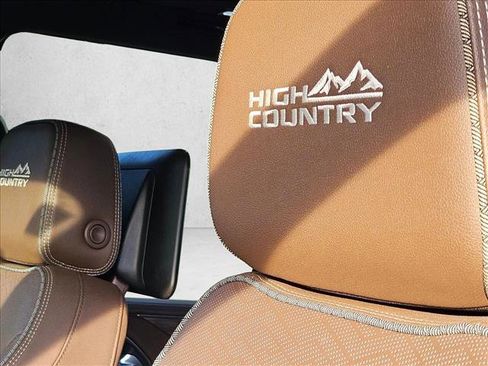 Used 2023 Chevrolet Tahoe High Country RWD image 13