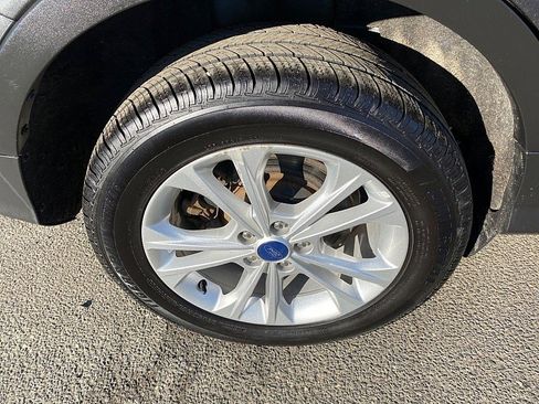 Used 2018 Ford Escape SEL image 15