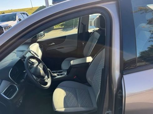 Used 2019 Chevrolet Equinox LS FWD image 10