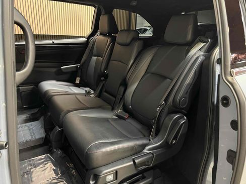 Used 2023 Honda Odyssey Sport image 5