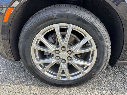 Used 2022 Buick Enclave Essence w/ Experience Buick Package image 8