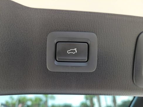 Used 2025 MAZDA CX-5 AWD 2.5 S w/ Preferred Package image 17