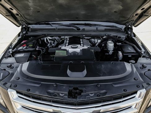 Used 2016 Cadillac Escalade Platinum image 51