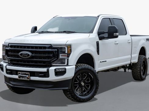 Used 2020 Ford F250 Lariat AWD/4WD image 4