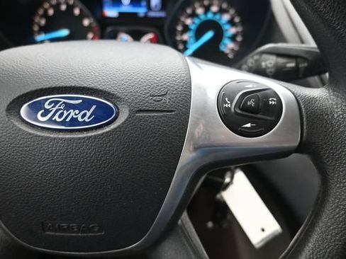 Used 2016 Ford Escape SE w/ SE Chrome Package FWD image 27