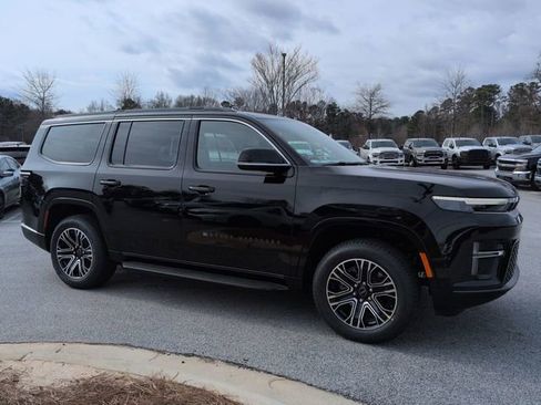 New 2026 Jeep Compass Latitude image 2