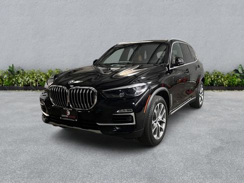 Used 2019 BMW X5 xDrive40i w/ Convenience Package AWD/4WD image 2