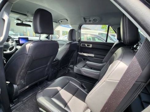Used 2023 Ford Explorer XLT w/ Equipment Group 202A AWD/4WD image 12