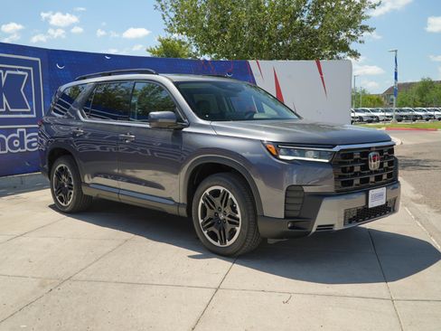 New 2026 Honda Pilot image 3