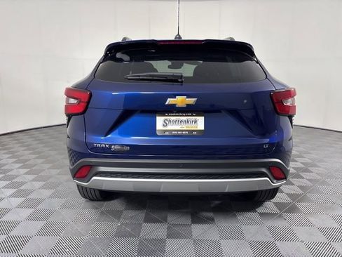 Used 2024 Chevrolet Trax LT w/ Driver Confidence Package FWD image 41