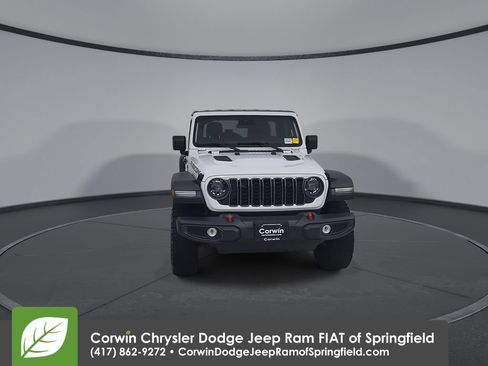 Certified 2025 Jeep Wrangler Unlimited Rubicon AWD/4WD image 6