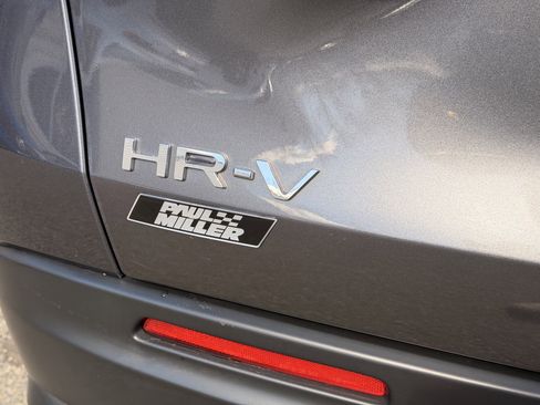 Certified 2023 Honda HR-V LX image 27