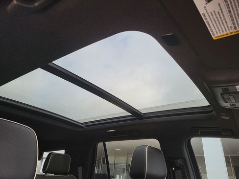 Certified 2023 Chevrolet Tahoe Premier AWD/4WD image 18