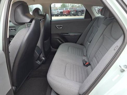 Used 2025 Kia K4 EX image 16