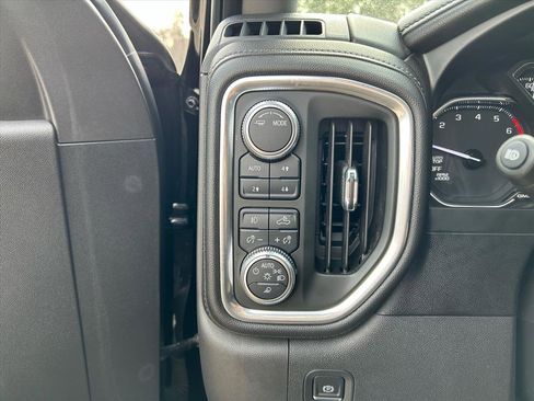 Used 2020 GMC Sierra 1500 SLT w/ SLT Premium Plus Package image 17