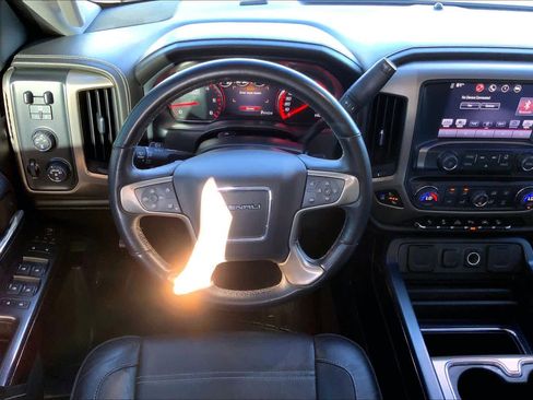 Used 2016 GMC Sierra 1500 Denali w/ Enhanced Driver Alert Package image 5