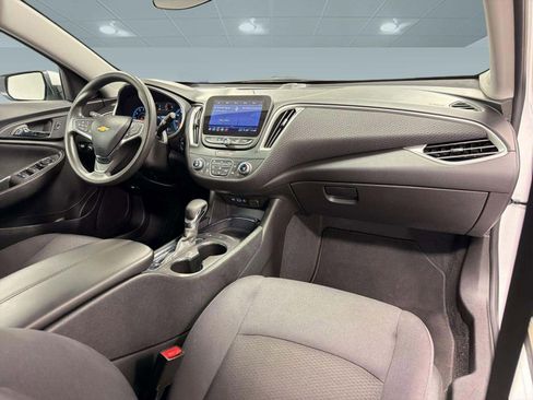 Used 2025 Chevrolet Malibu LT FWD image 28