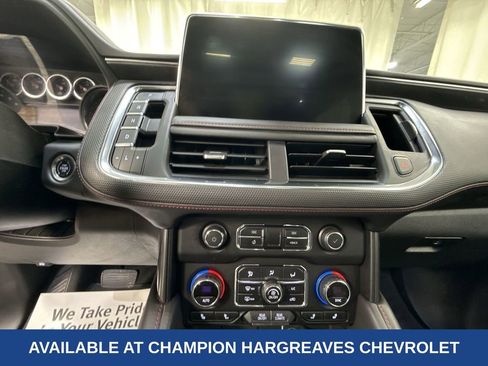 Used 2021 Chevrolet Suburban RST w/ Luxury Package image 15