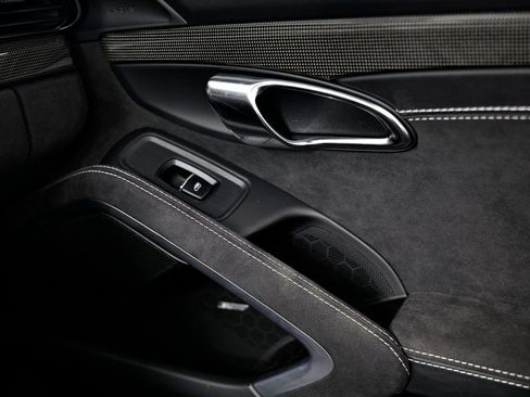 Certified 2015 Porsche 911 Carrera GTS image 40