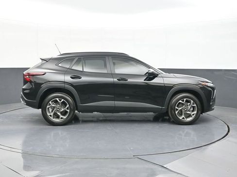 New 2026 Chevrolet Trax LT w/ Driver Confidence Package FWD image 16