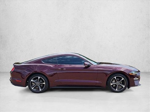 Used 2018 Ford Mustang Coupe RWD image 4