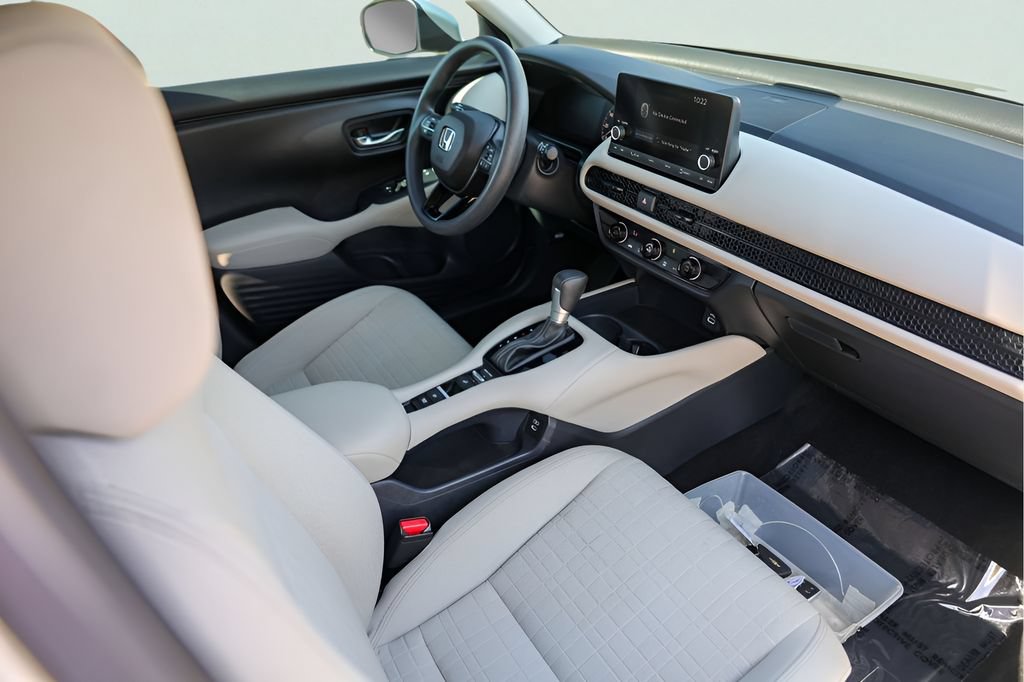 Used 2025 Honda HR-V LX image 30
