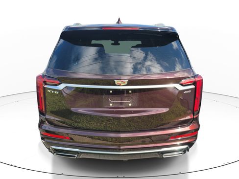 Used 2020 Cadillac XT6 Premium Luxury FWD image 5