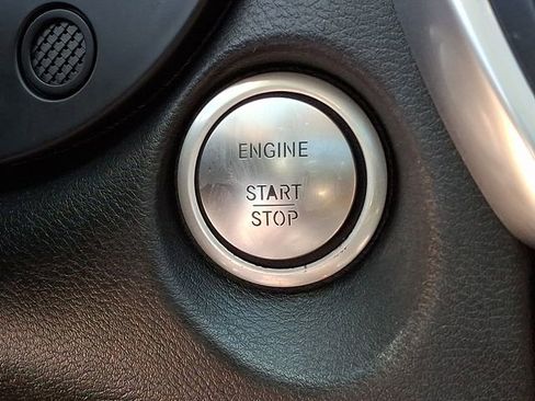 Used 2018 INFINITI QX30 Premium w/ Navigation Package FWD image 19