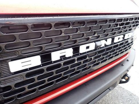 Certified 2024 Ford Bronco Wildtrak AWD/4WD image 11