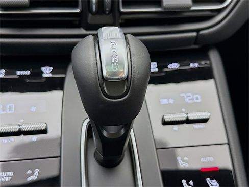 New 2026 Porsche Macan GTS image 23