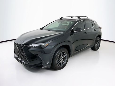 Used 2024 Lexus NX 250 FWD w/ Towing Package (2000 Lbs) image 3