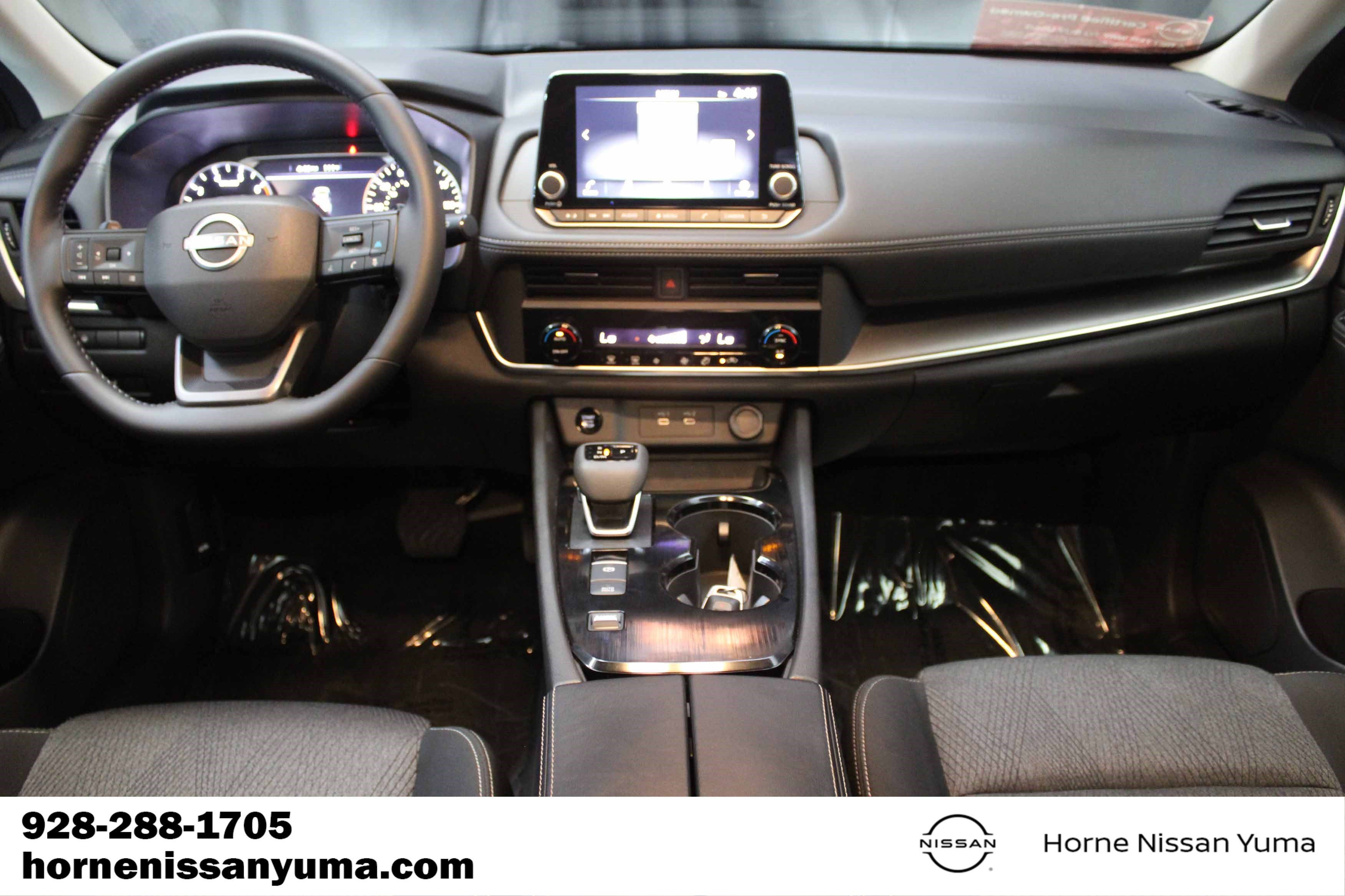 Certified 2025 Nissan Rogue SV FWD image 12