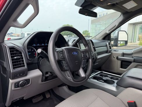 Used 2021 Ford F250 XLT w/ XLT Premium Package AWD/4WD image 9