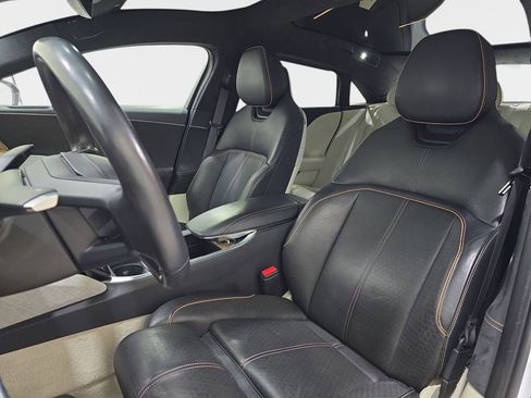 Used 2022 Lucid Air Grand Touring image 18