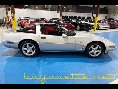 Used 1996 Chevrolet Corvette Coupe RWD image 7