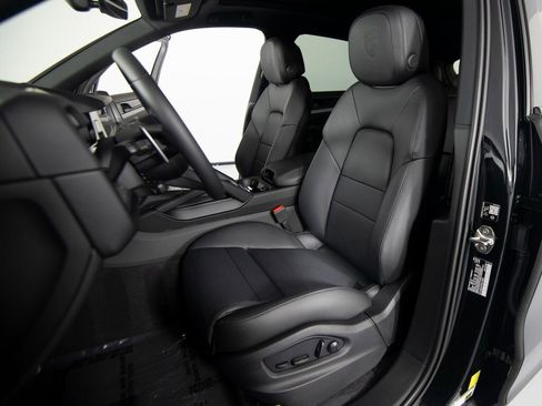 New 2026 Porsche Cayenne E-Hybrid image 5