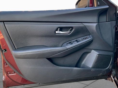 Used 2025 Nissan Sentra SV w/ All-Weather Package FWD image 18