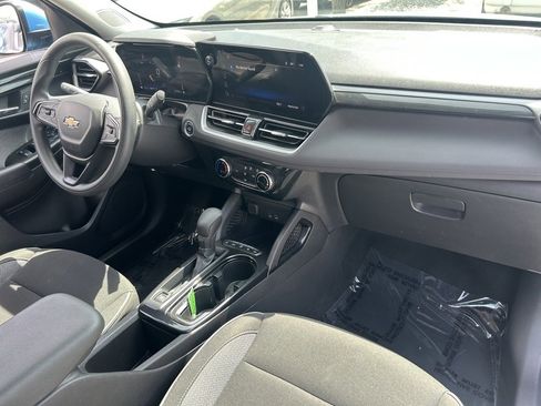 Used 2025 Chevrolet TrailBlazer LT image 29