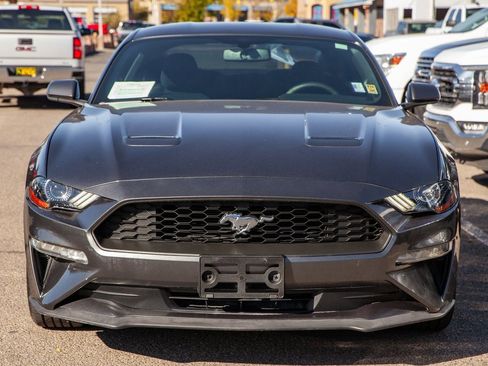 Used 2019 Ford Mustang Coupe image 3