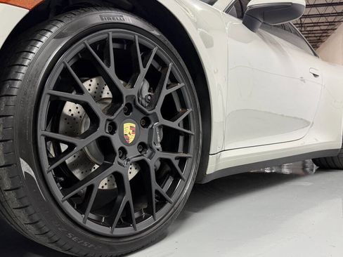 Used 2023 Porsche 911 Carrera image 24