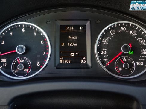 Used 2017 Volkswagen Tiguan S image 15