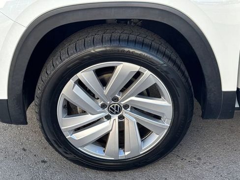 Used 2020 Volkswagen Atlas Cross Sport SE image 22