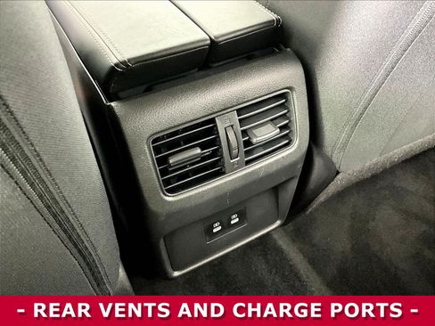 Certified 2026 Nissan Rogue SV AWD/4WD image 10