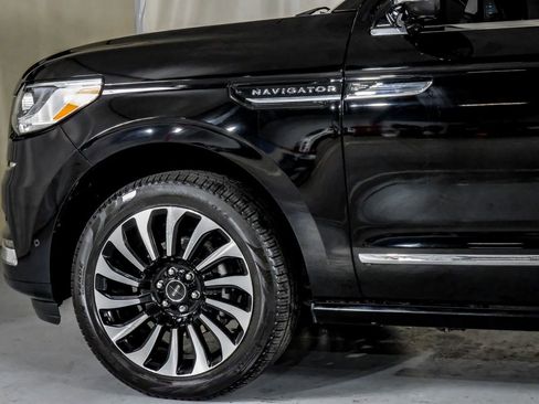 Used 2022 Lincoln Navigator Black Label image 12