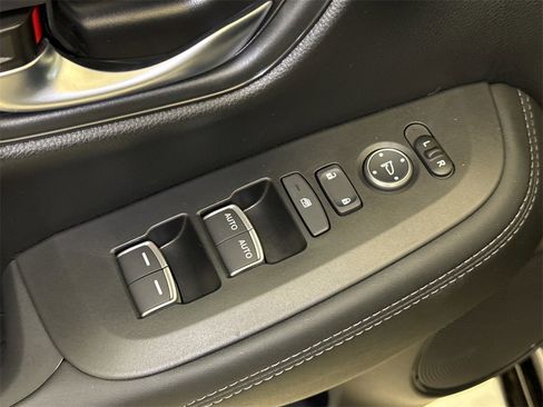 New 2026 Honda HR-V EX-L image 22
